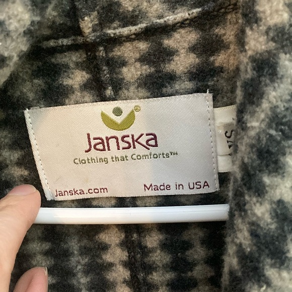 Janska Charcoal Gray Striped Light Jacket - Picture 2 of 13
